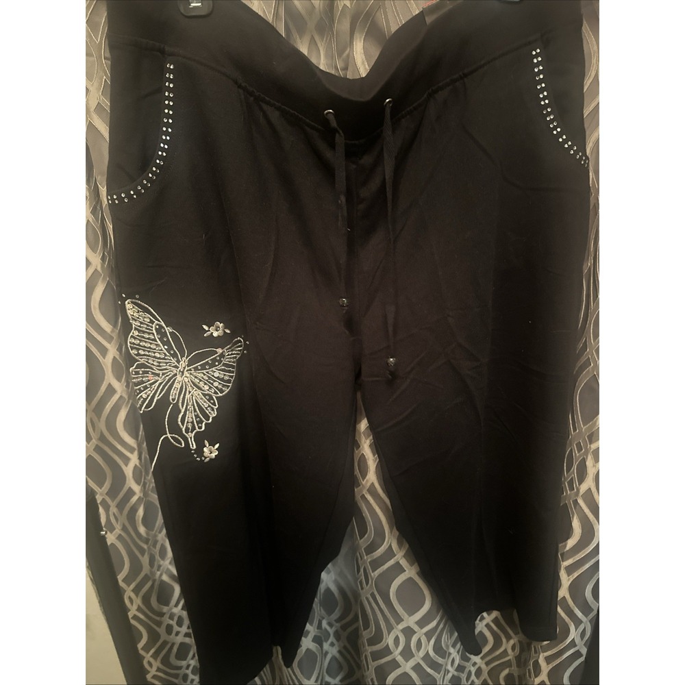 NEW WITH TAGS! Women's Black & Golden Butterfly Embroidered Capris